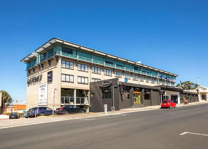 Gateway Hotel By Nightcap Plus